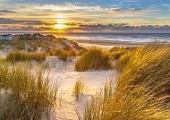 Sonnnenuntergang Nordsee Holland, Sonnenuntergang über den Dünen der holländischen Nordsee.