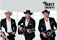 Partycowboys mit Gitarren in eleganten Anzügen und Cowboyhüten.