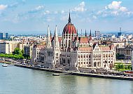 Budapest, Ungarischer Parlamentsbau, Ungarisches Parlamentsgebäude in Budapest an der Donau.