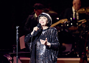 Adieu Mathieu! Abschiedskonzert von Mireille Mathieu in Dresden