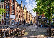 Gent, Pittoreske Altstadtstraße in Gent mit gemütlichen Cafés.
