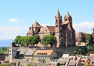 Breisach am Rhein mit St. Stephansmünster, idyllische Stadtansicht.