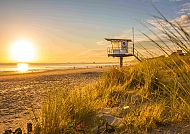 Rettungsturm an der Ostsee, Sonnenuntergang am Rettungsturm Bansin an der Ostsee.