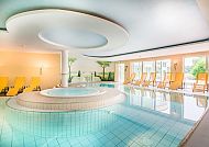 SPA Pool Indoor, Entspannender Indoor-SPA-Pool im Best Western Premier Castanea Resort.