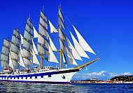 Royal Clipper - Schiff, Segelschiff Royal Clipper vor strahlend blauem Himmel.
