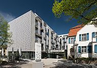 SALINE1822 Hotel Bad Rappenau Außenansicht bei sonnigem Wetter., SALINE1822 Hotel Bad Rappenau, moderne Architektur im Sonnenschein.