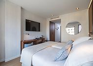 Modernes Hotelzimmer im Hotel JS Palma Plaza mit elegantem Design