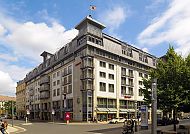Leipzig Marriott Hotel, Außenansicht, Leipzig Marriott Hotel, moderne Außenansicht bei sonnigem Wetter.