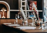 Hotel Zur alten Post, Restaurant, Elegantes Restaurantambiente im Hotel Zur Alten Post.